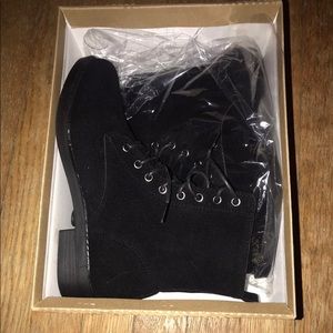 SHEIN Black Lace Up Ankle Boot